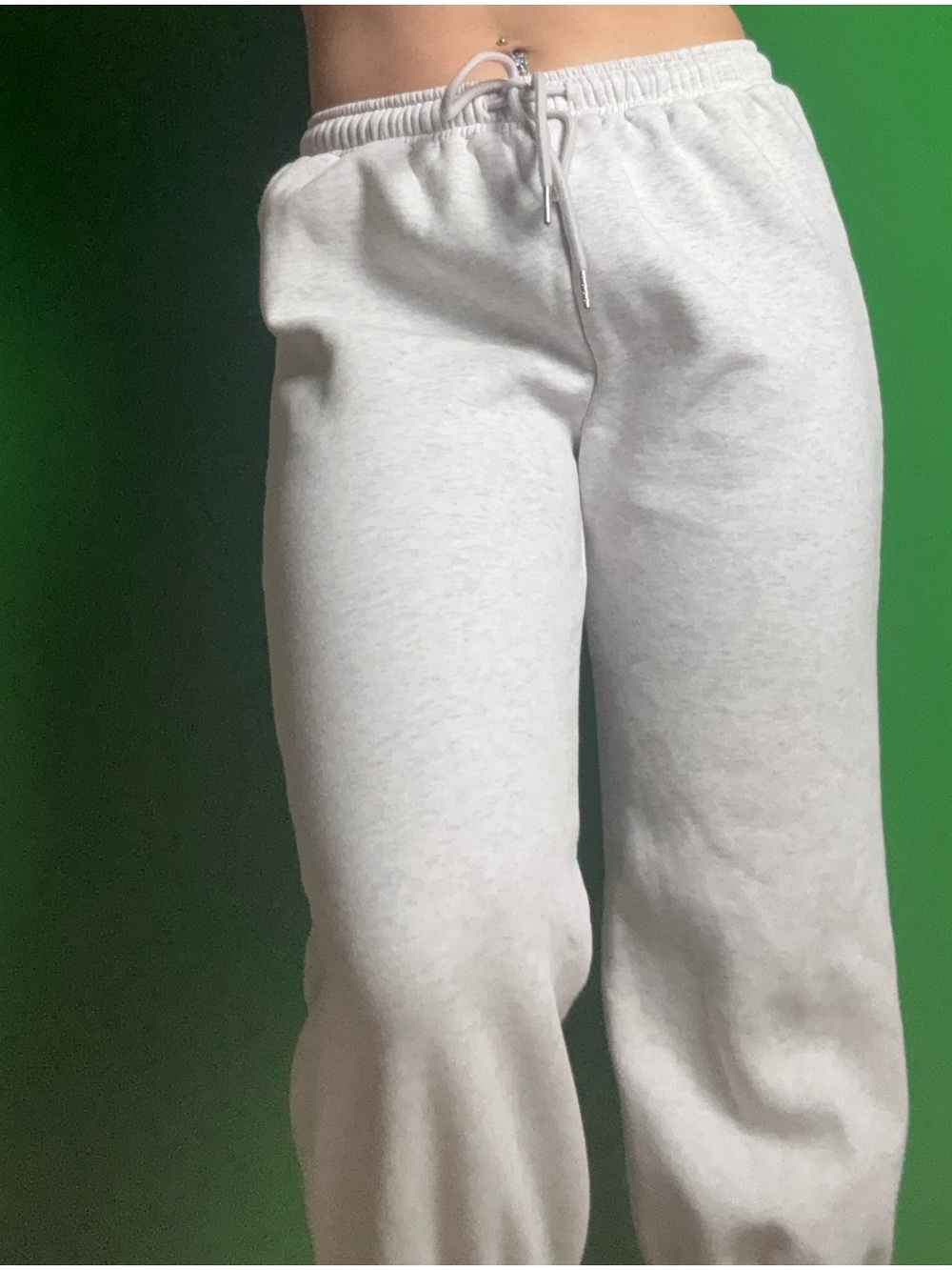 Gray capris - Picture 4 of 4